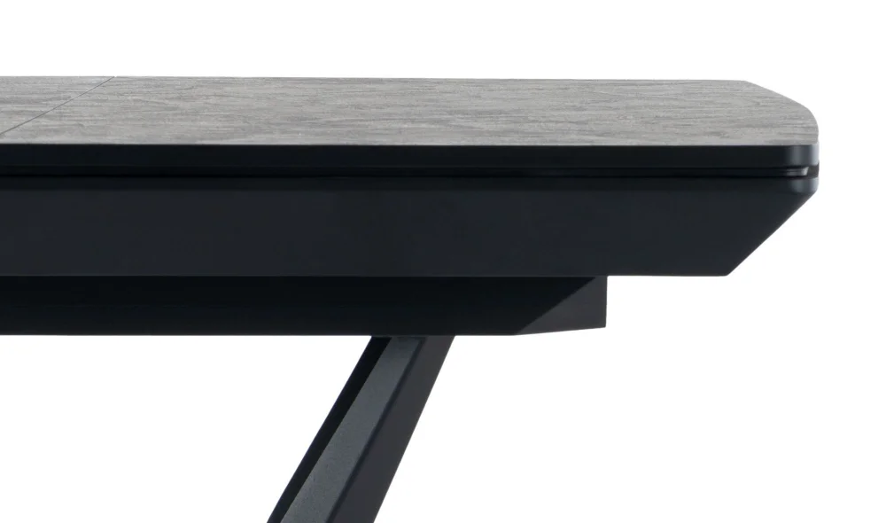 Megane İroni Yemek Masası