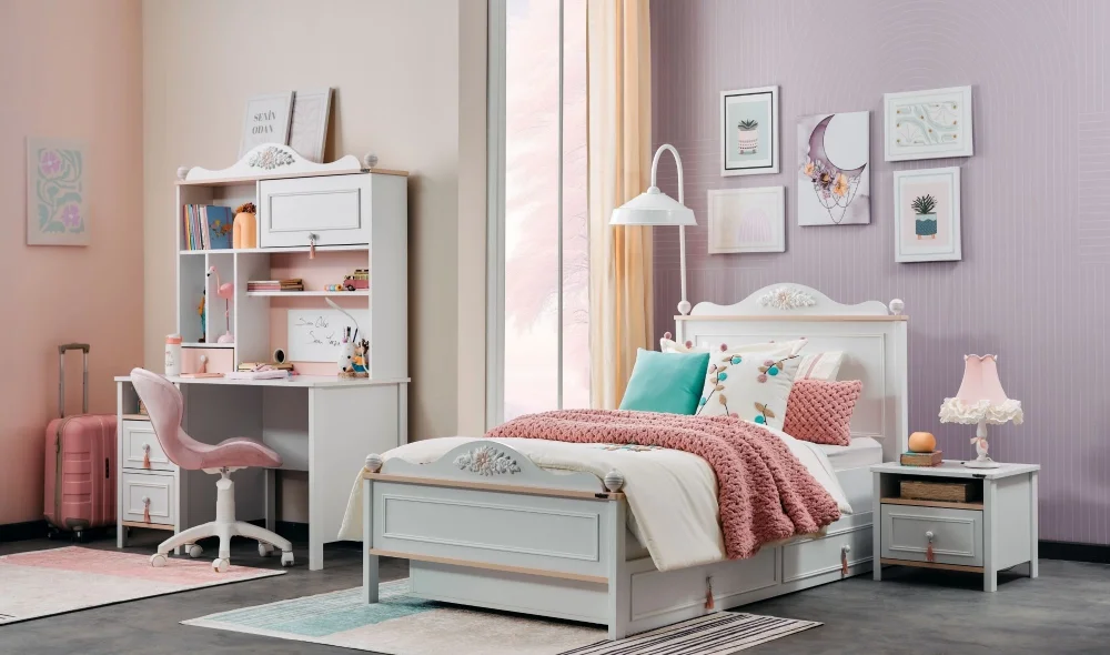 Alya Şifonyer ve Ayna