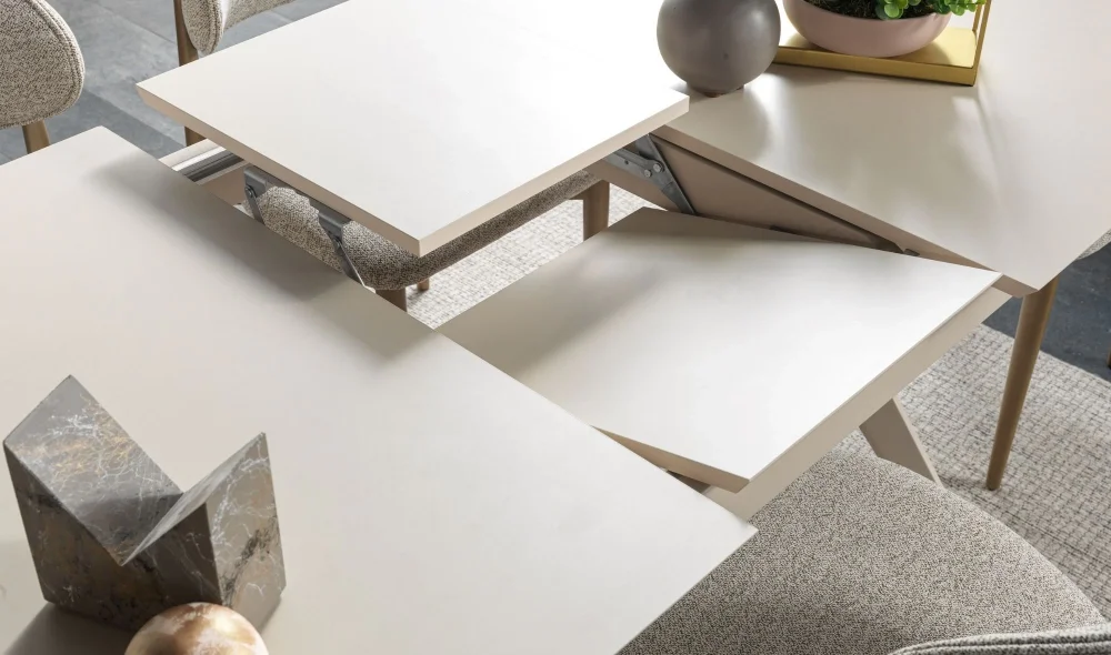 Andora Yemek Masası