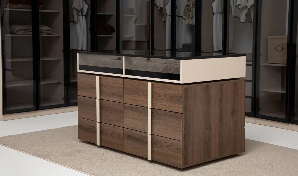 Aral Giyinme Dolabı