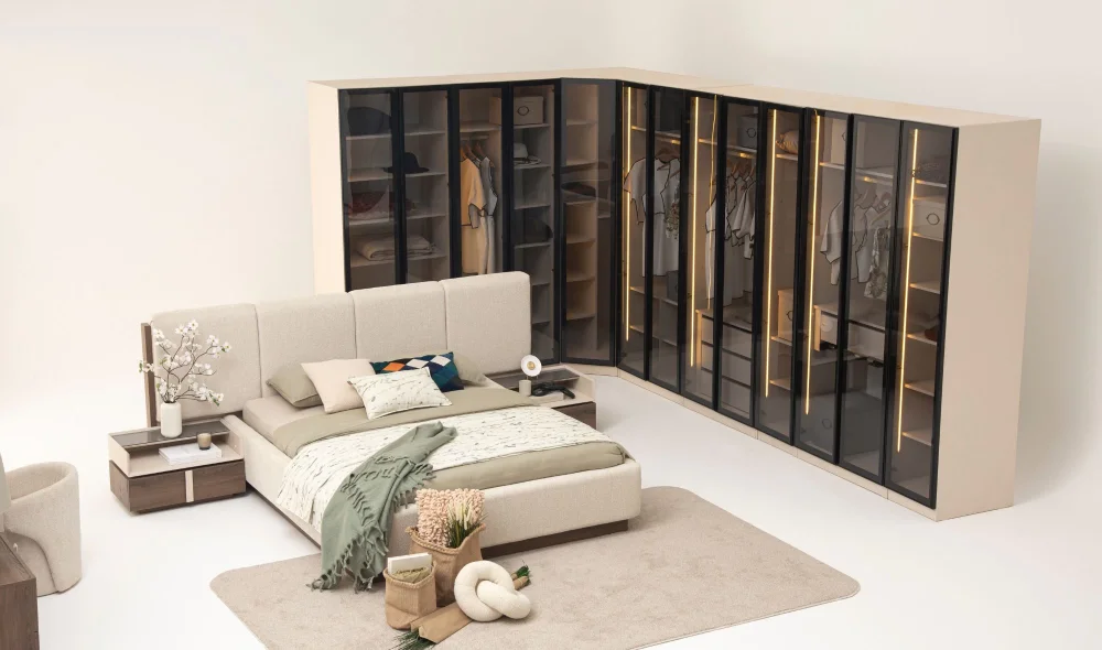 Aral Giyinme Dolabı