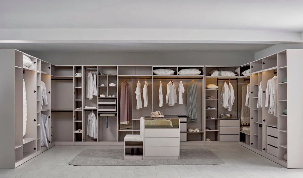 Dolunay Giyinme Dolabı