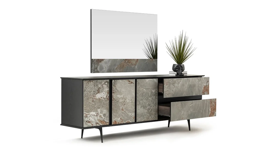 Ellie Konsol ve Ayna