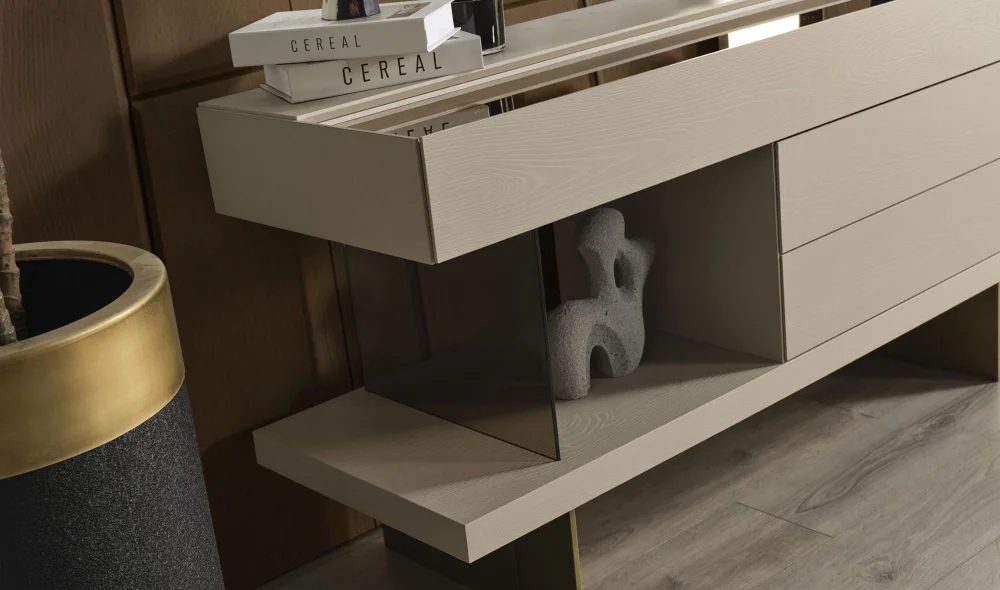 Frida Şifonyer ve Ayna