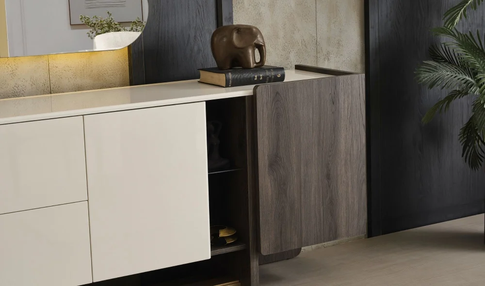 Pedro Konsol ve Ayna