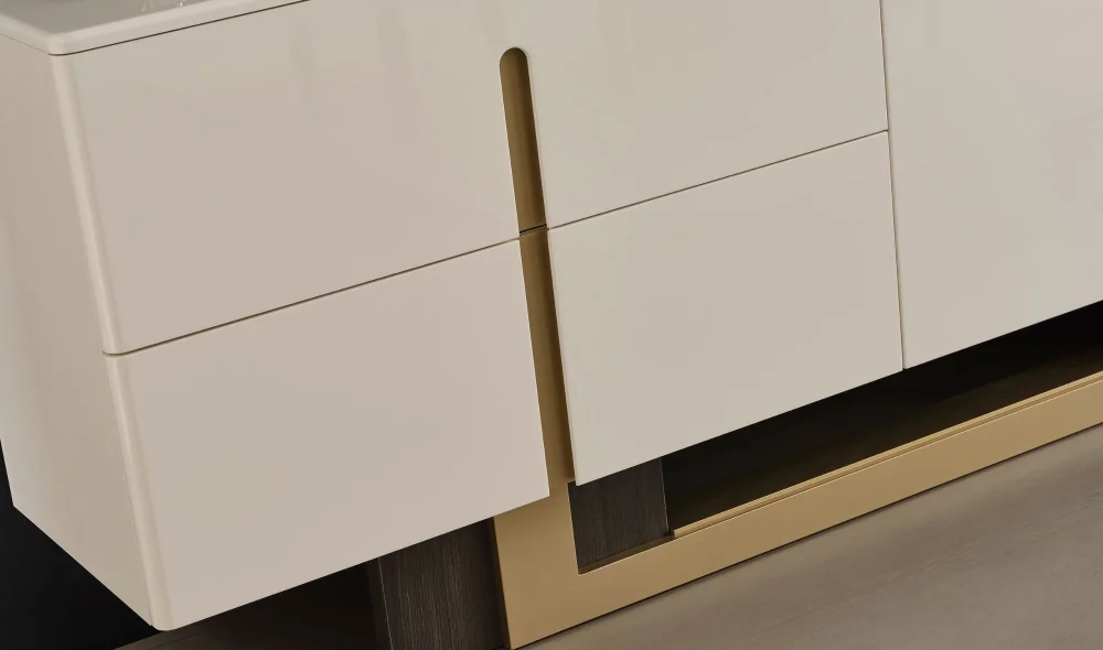 Pedro Konsol ve Ayna