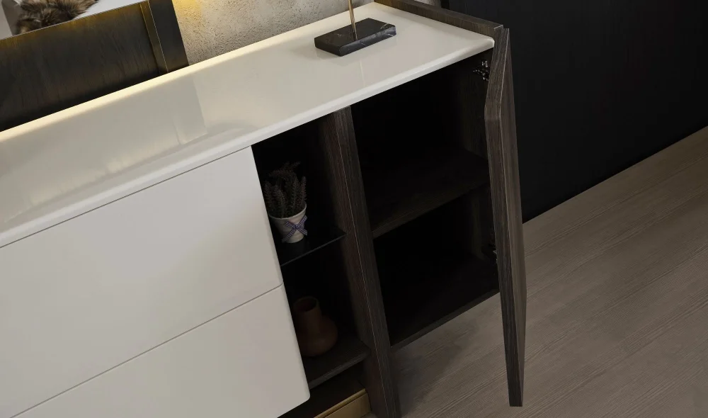 Pedro Şifonyer ve Ayna