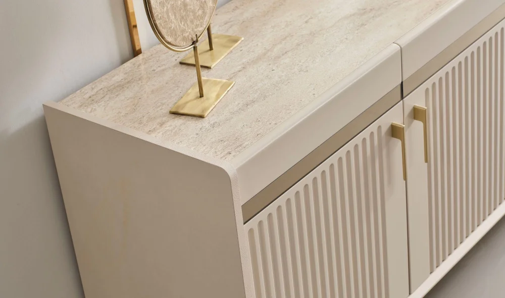 Tesla Konsol ve Ayna