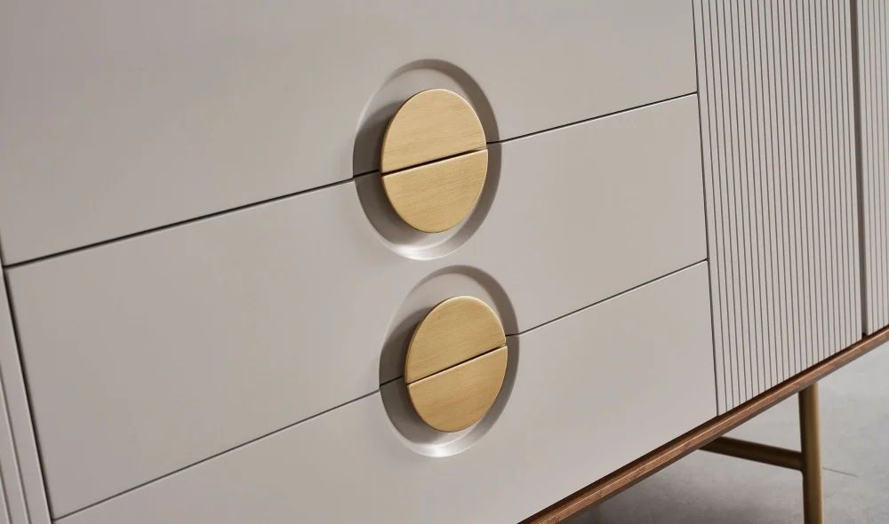 Viola Konsol ve Ayna