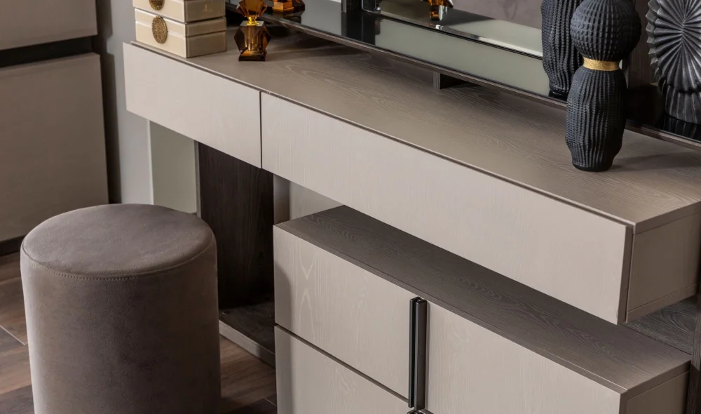 Vitra Şifonyer ve Ayna