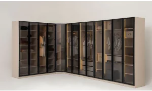 Aral Giyinme Dolabı