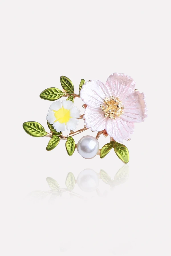 Papatya İncili Broş