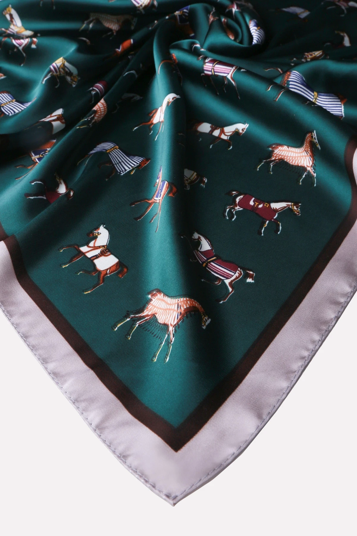 At Desenli Saten Fular