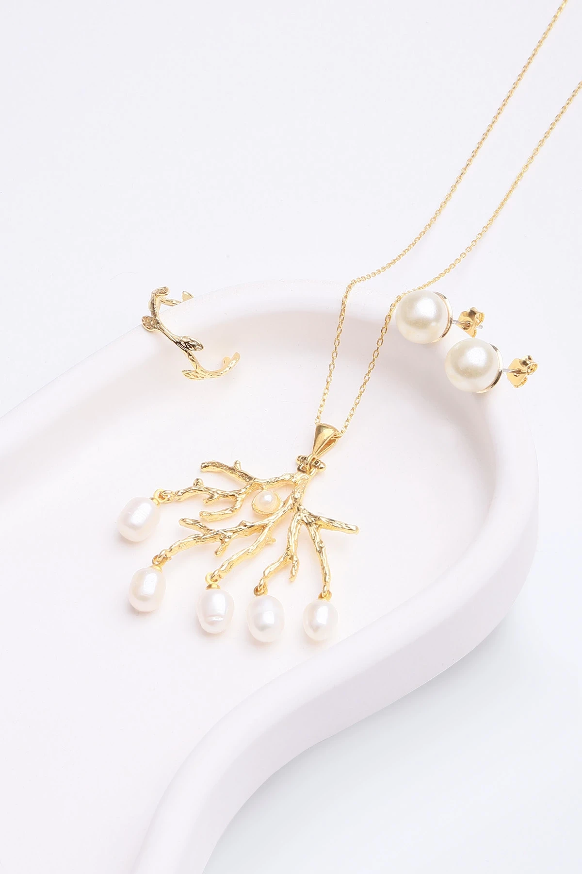 İncili Salkım Kolye