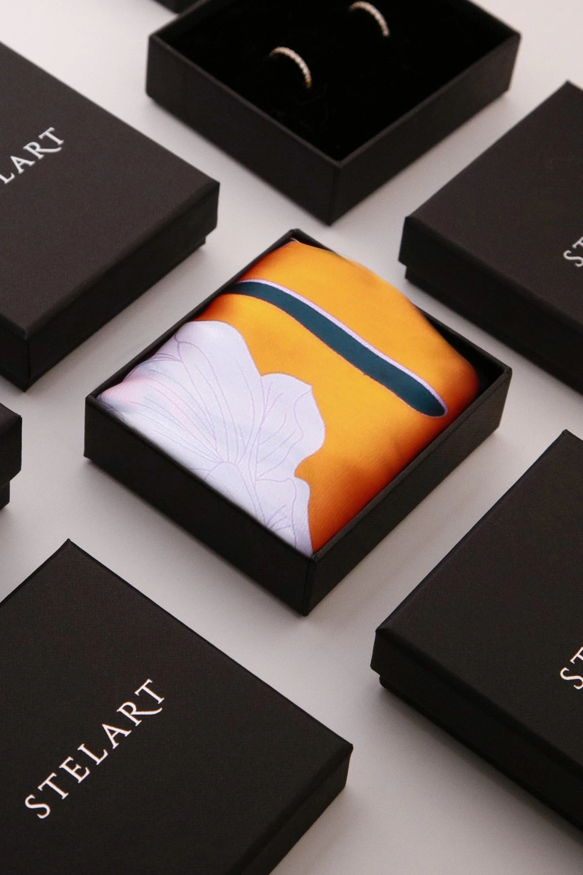 Renkli Desenli Saten Fular