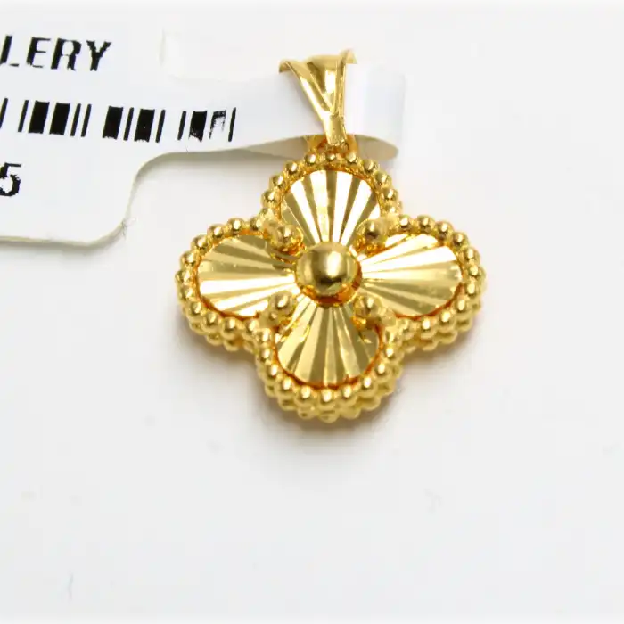 14 Ayar Dorikalı Yonca Model Kolye Ucu