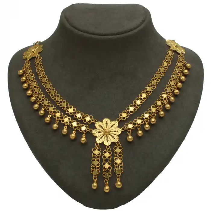 14 Ayar Kişnişli Papatya Kolye