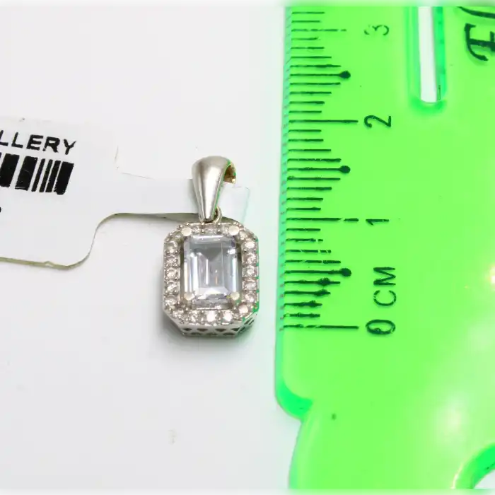 14 Ayar Taşlı Baget Kolye Ucu