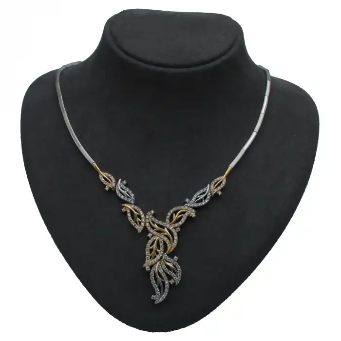 14 Ayar Taşlı Yaprak Kolye