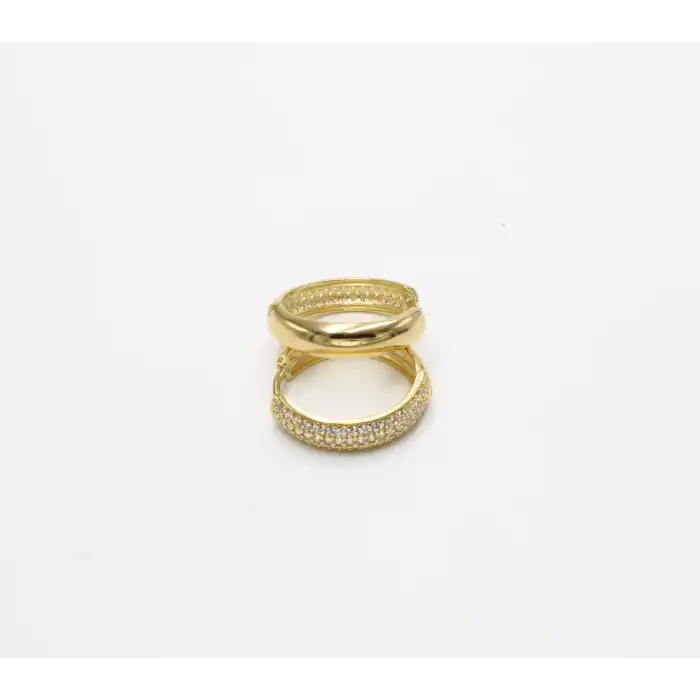 14 Ayar Yeşil Renk Taşlı Küpe