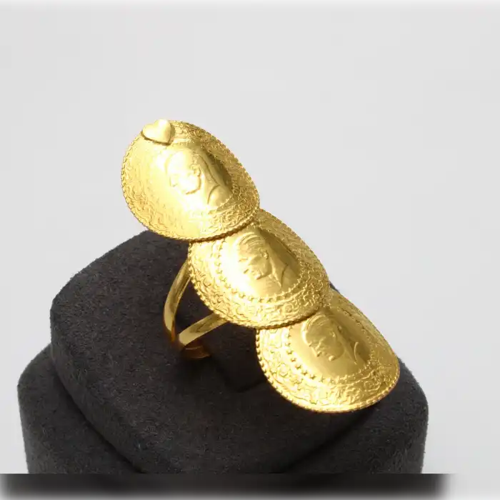 22 Ayar Çeyrekli Yüzük