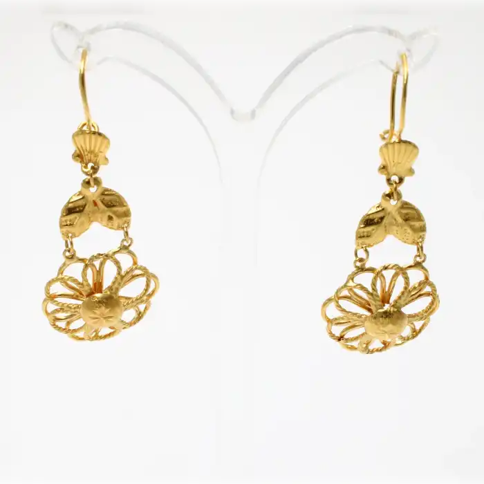 22 Ayar Çiçek Desenli Sallama Küpe