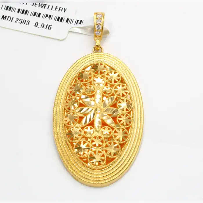 22 Ayar Çiçek Desenli Tasarım Kolye Ucu