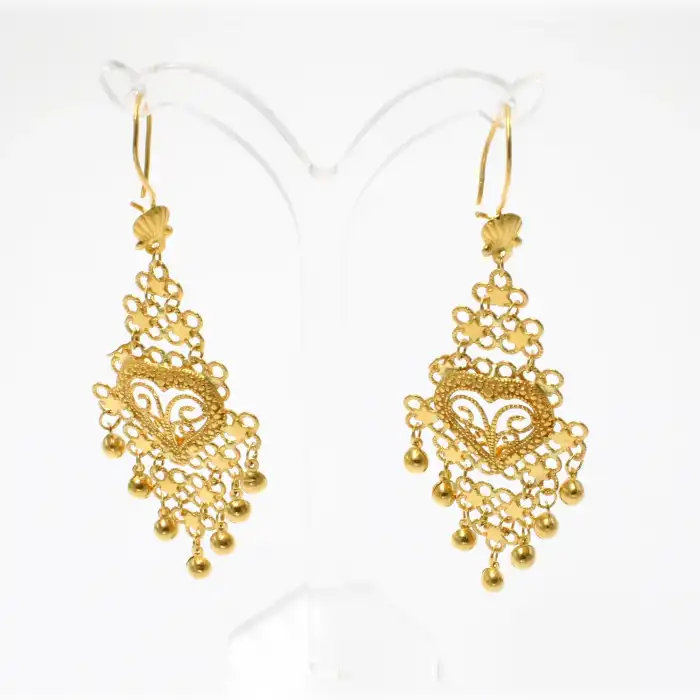 22 Ayar Kişnişli Kalp Desenli Sallama Küpe