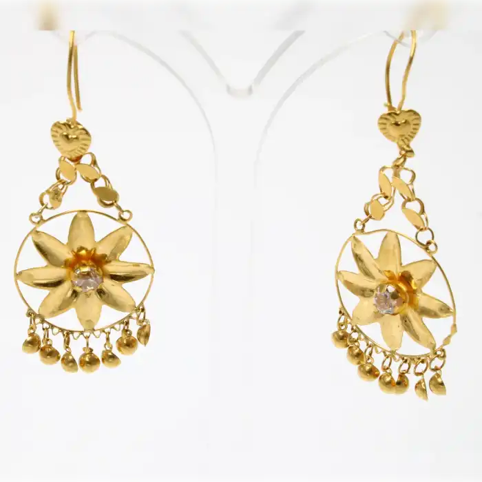 22 Ayar Taşlı Tasarım Küpe