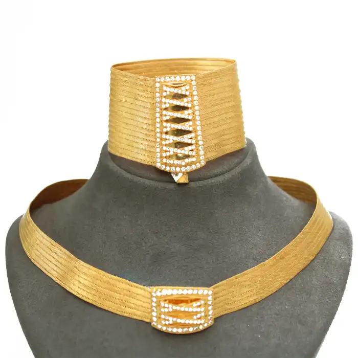 22 Ayar Taşlı Toka Trabzon Set