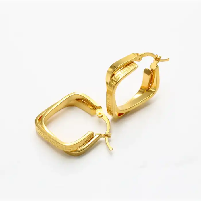 22 Ayar Üçgen Küpe