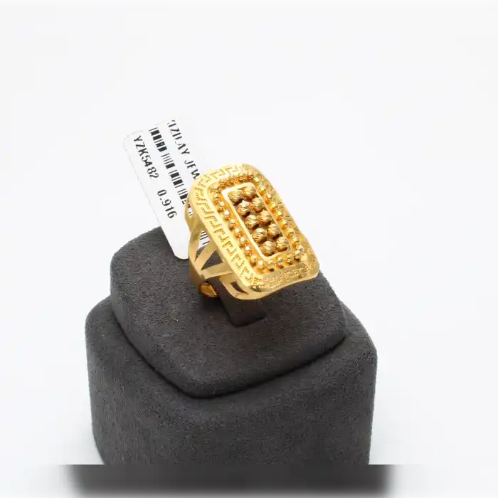 22 Dorikalı Kare Yüzük