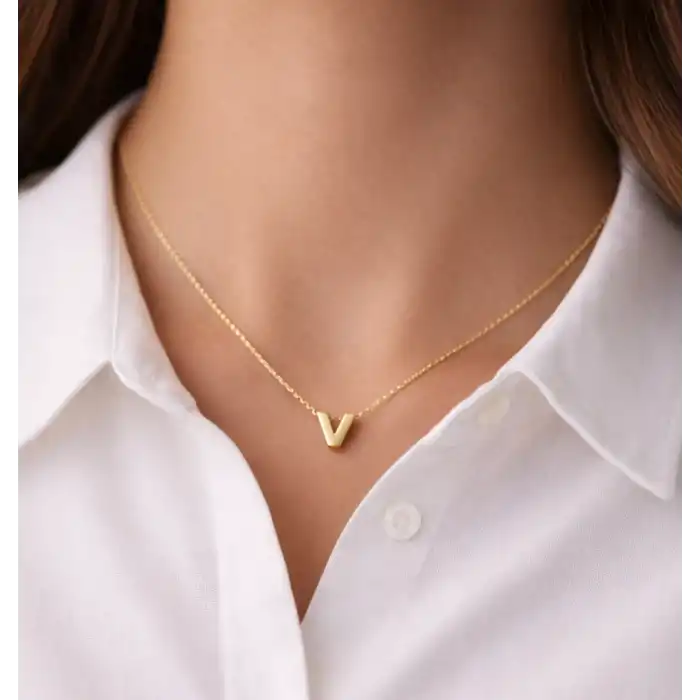14 Ayar Altın V Harfi Kolye Zinciriyle Beraber