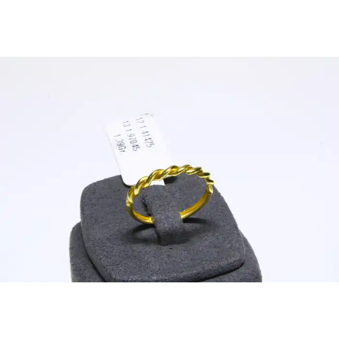 22 Ayar Altın Yüzük Sarmal Model 1.39GR YZK6215
