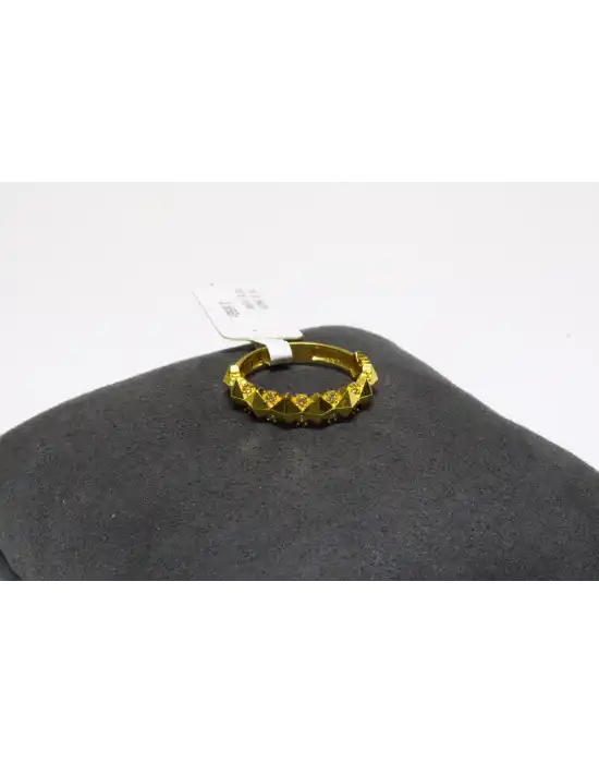 22 Ayar Altın Yüzük Taşlı Piramit Model 3.66 GR YZK3980