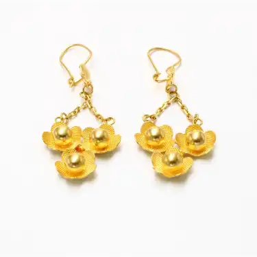 22 Ayar Çiçek Desen Sallama Küpe