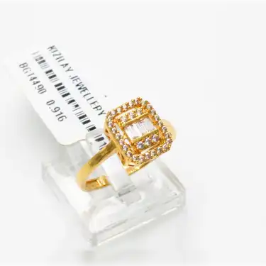 22 Ayar Taşlı Baget Yüzük