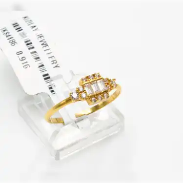 22 Ayar Taşlı Baget Yüzük