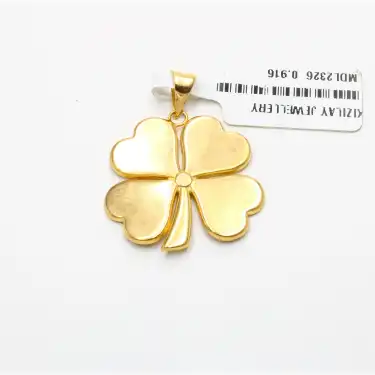 22 Ayar Yonca Kolye Ucu