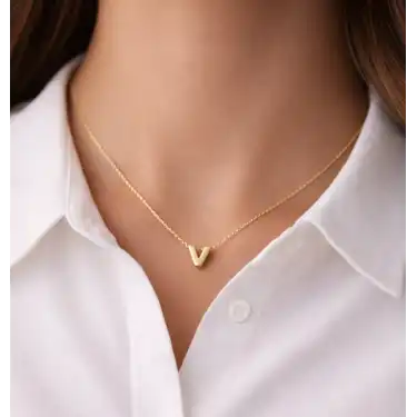 14 Ayar Altın V Harfi Kolye Zinciriyle Beraber