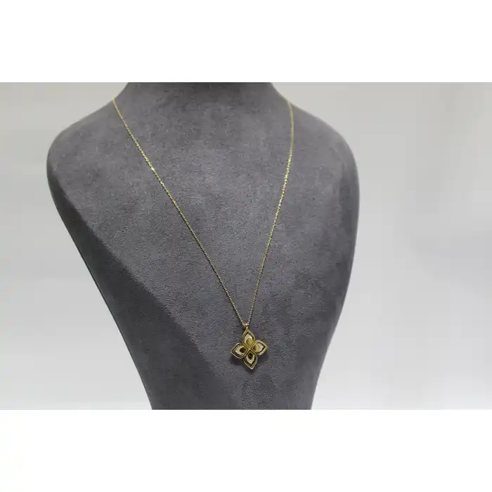 14 Ayar Altın Taşlı Yonca Kolye