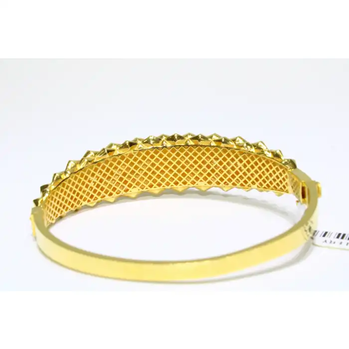 22 Ayar Altın Piramit Modeli Kelepçe Bilezik 15.09 GR KLP0905