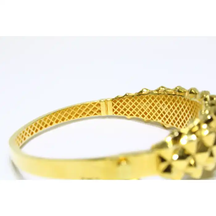 22 Ayar Altın Piramit Modeli Kelepçe Bilezik 15.09 GR KLP0905