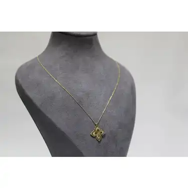 14 Ayar Altın Taşlı Yonca Kolye