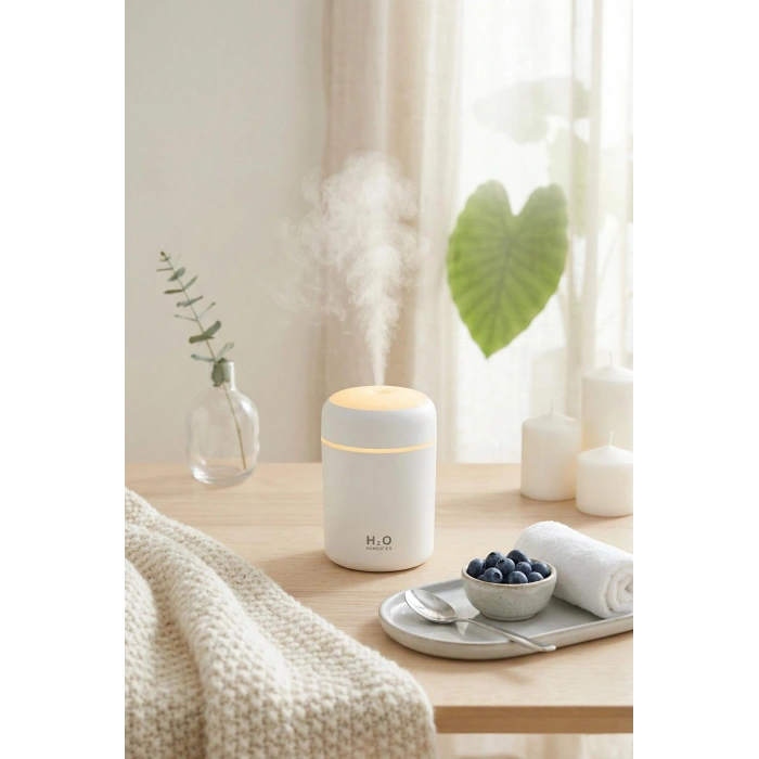 300 ml LED Işıklı Hava Nemlendirici & Pratik Oda Kokusu Difüzörü (7 cm x 11 cm)