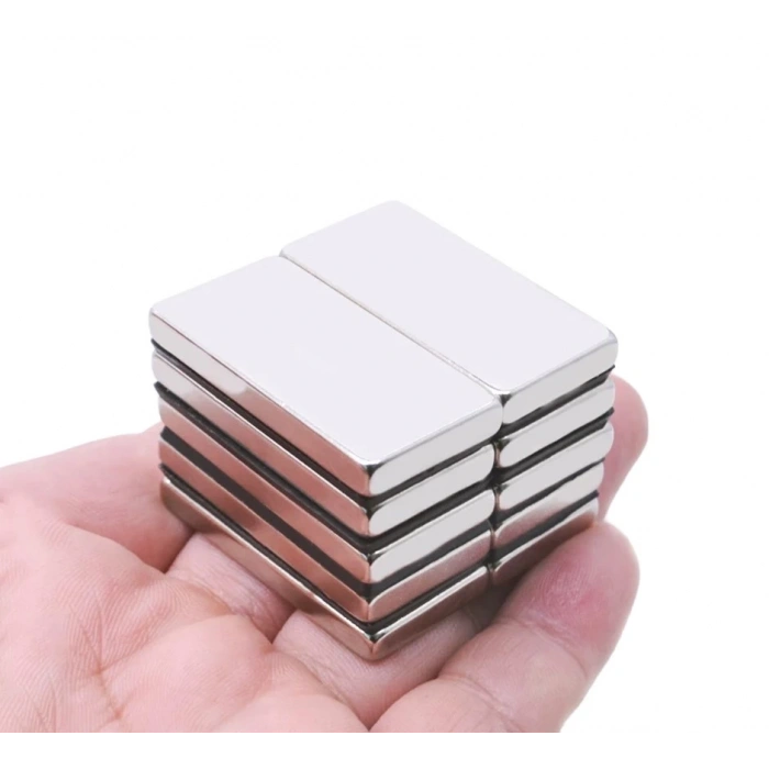 40×20×5 mm N35 Neodyum Mıknatıs – Nikel Kaplama, Köşeli (10’lu Paket)