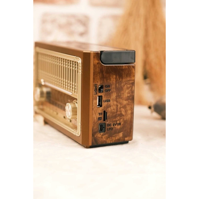 8 Bantlı Nostaljik Radyo - Bluetooth, USB, SD Kart Desteği ve Hoparlör Özellikli