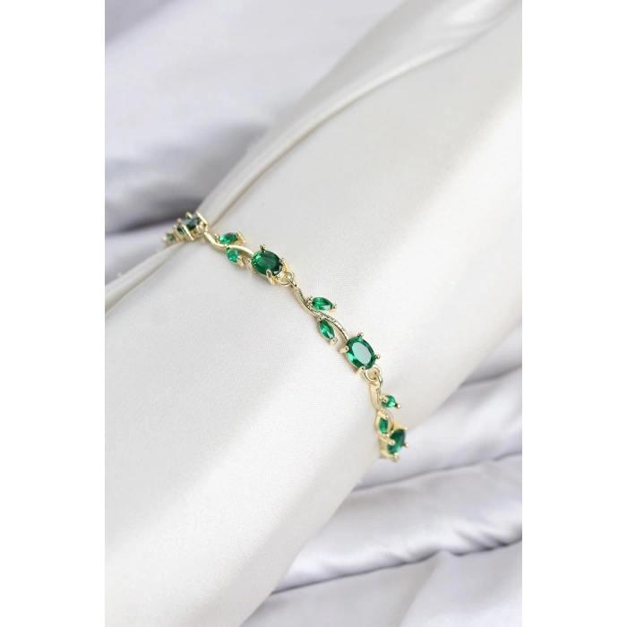 Pirinç Gold Renk Yeşil Zirkon Taşlı Çiçek Model Kadın Bileklik