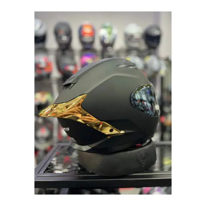 871 Mat Siyah Gold Vizör Kapalı Kask