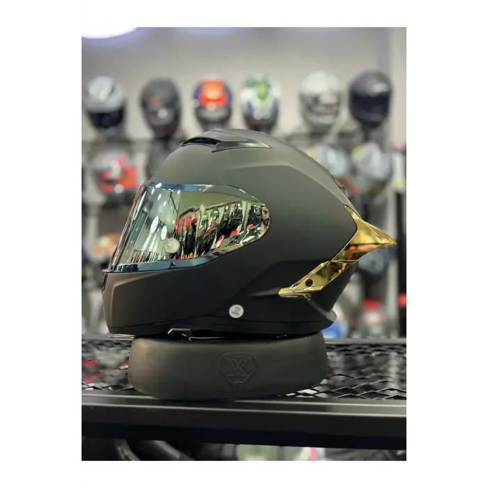 871 Mat Siyah Gold Vizör Kapalı Kask